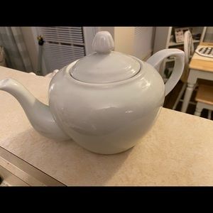 White Classic Tea Pot